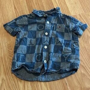 Tommy Hilfiger Button Up